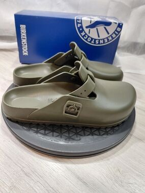 NWT Birkenstock Womens EVA Comfort Clog Sandal Olive / Army Green. SIZE EU40